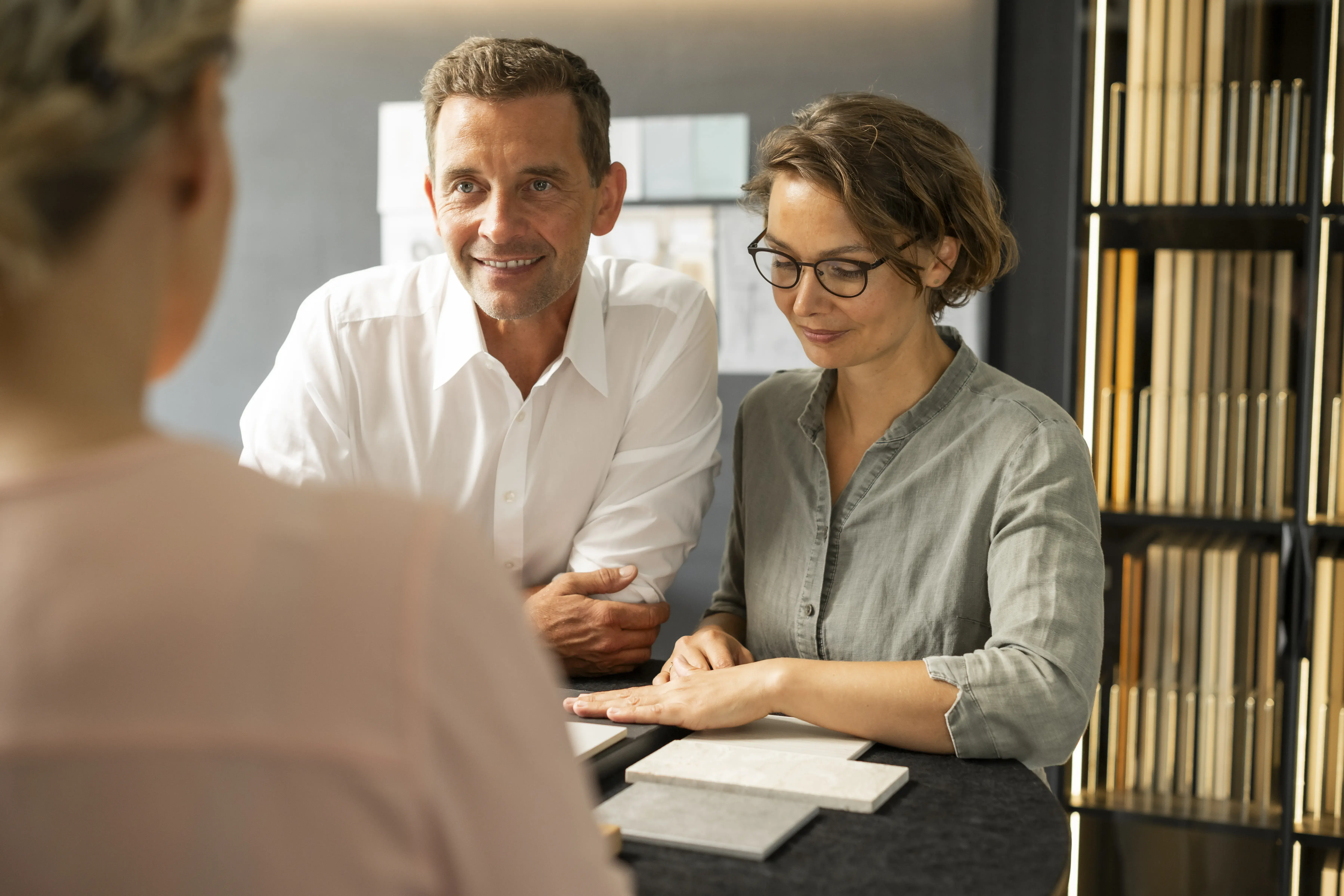Beratungsgespräch Küchenkauf Menschen